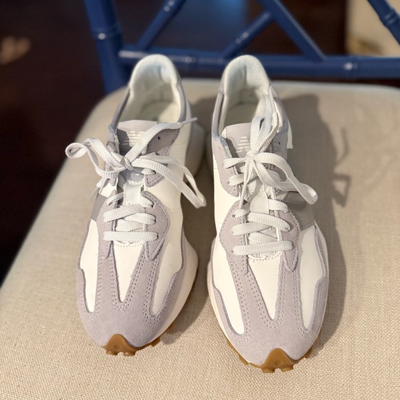 New Balance 327 Womens Grey & White - Picture 7 of 12